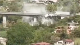 L’Aquila - Tir precipita dalla superstrada del Liri, morto camionista